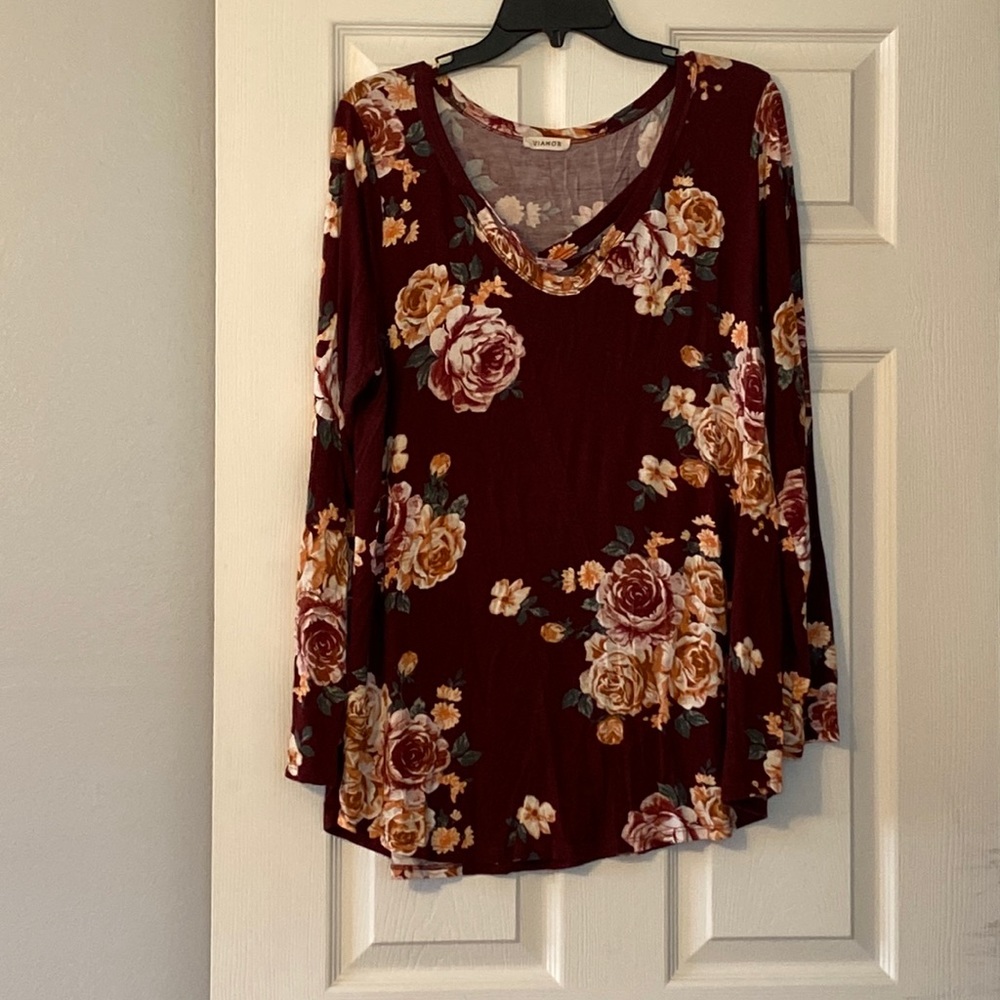 Floral tunic top with crossover neck detail - Size XL
